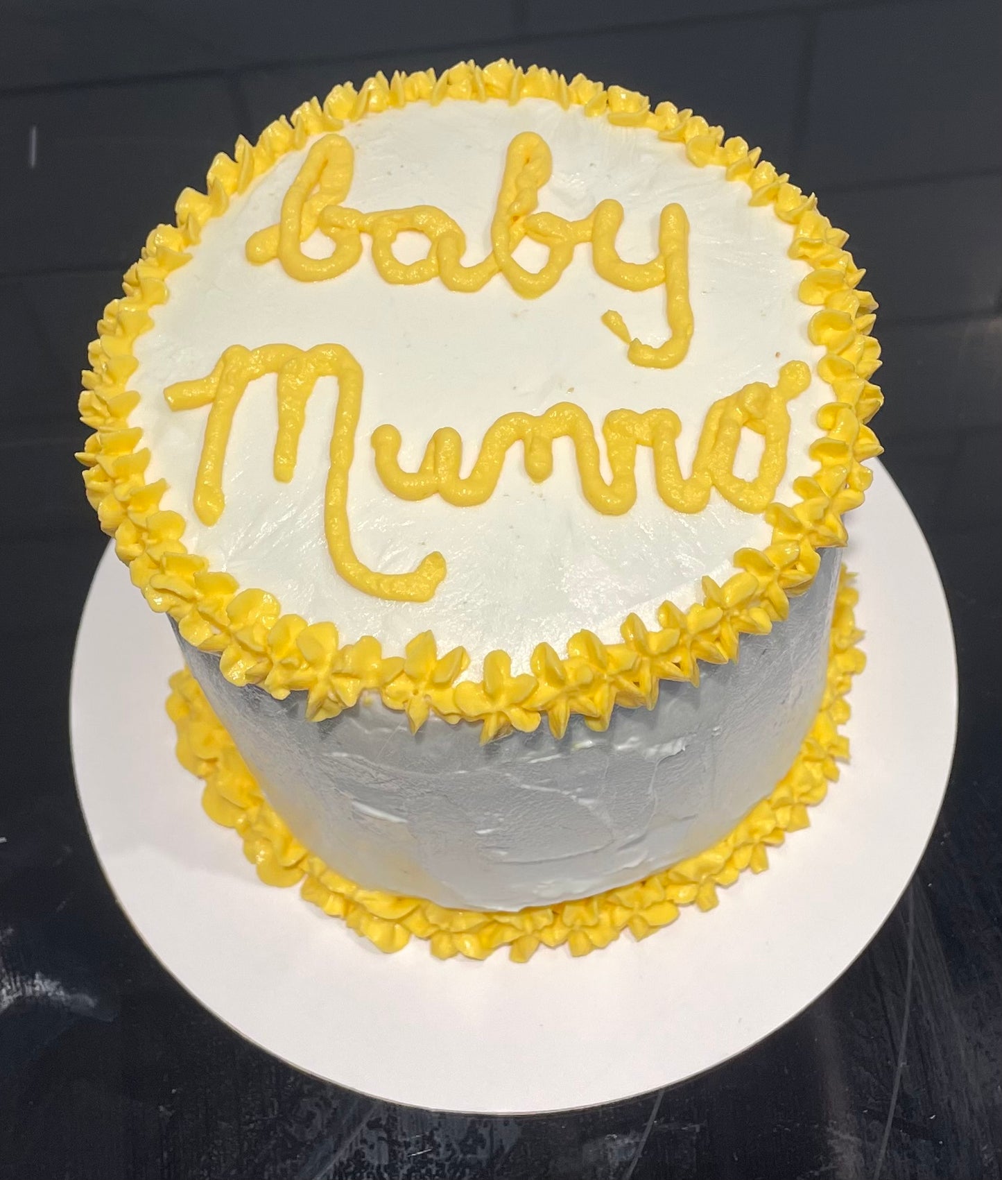 It’s a baby! Gender Reveal Cake