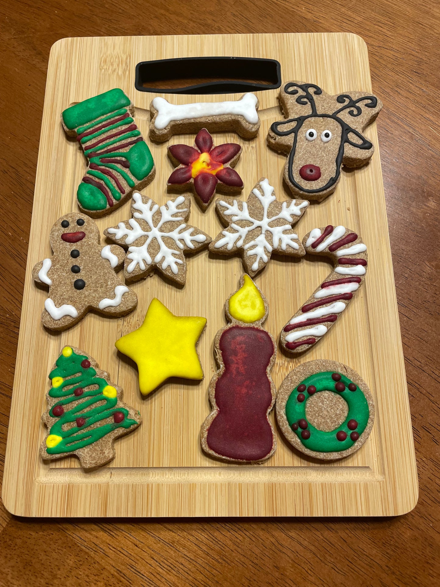 Santa Paw-cuterie Board